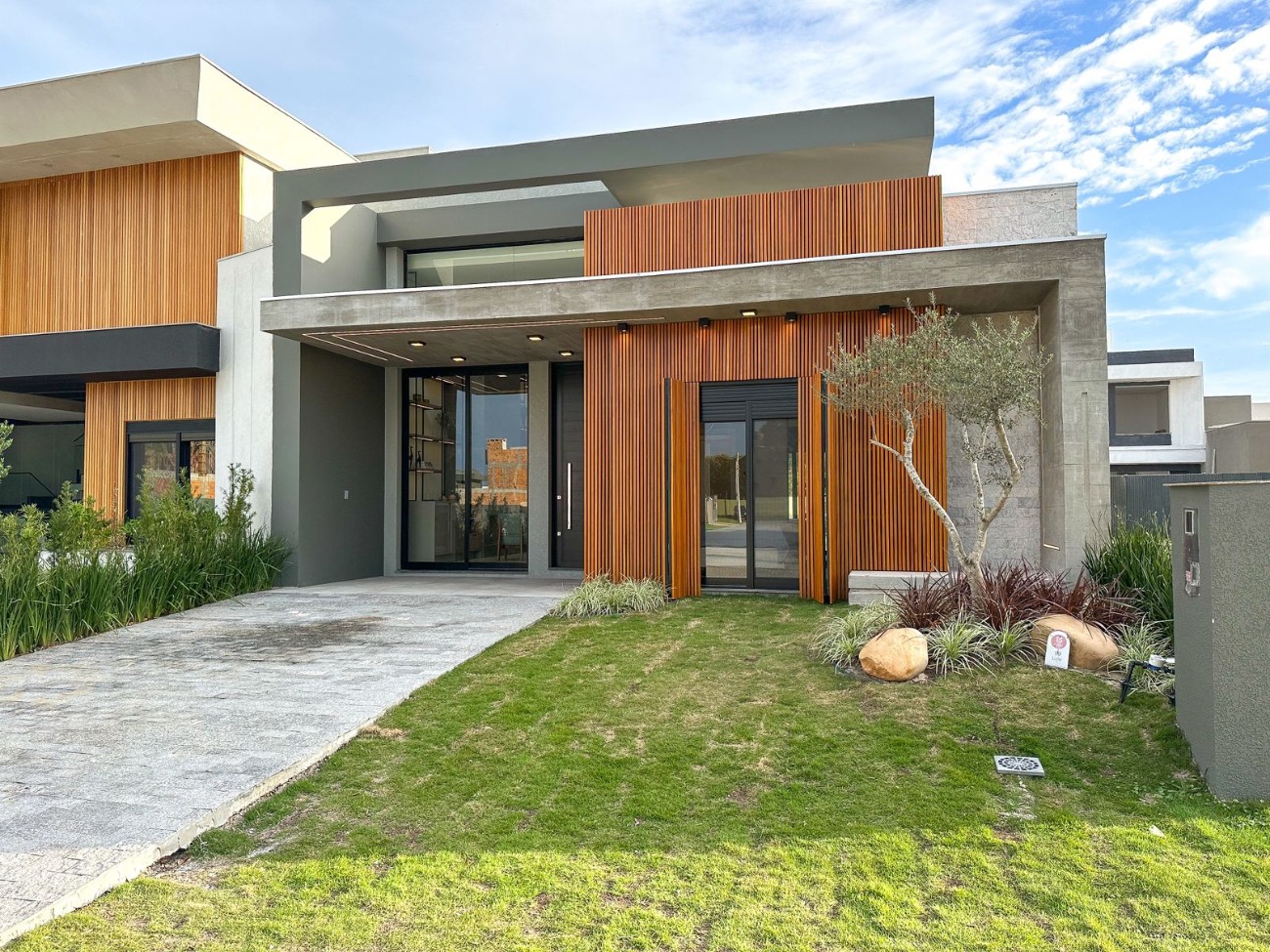 Casa em Condomínio 4 dormitórios para venda, Centro em Xangri-lá | Ref.: 10954