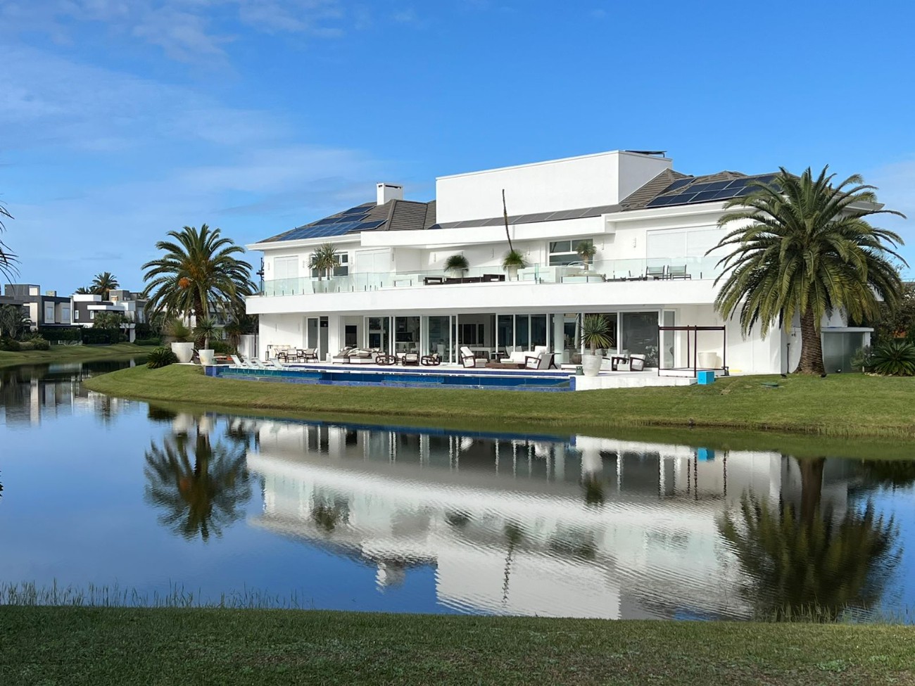 Casa em Condomínio 5 dormitórios para venda, Centro em Xangri-lá | Ref.: 17692