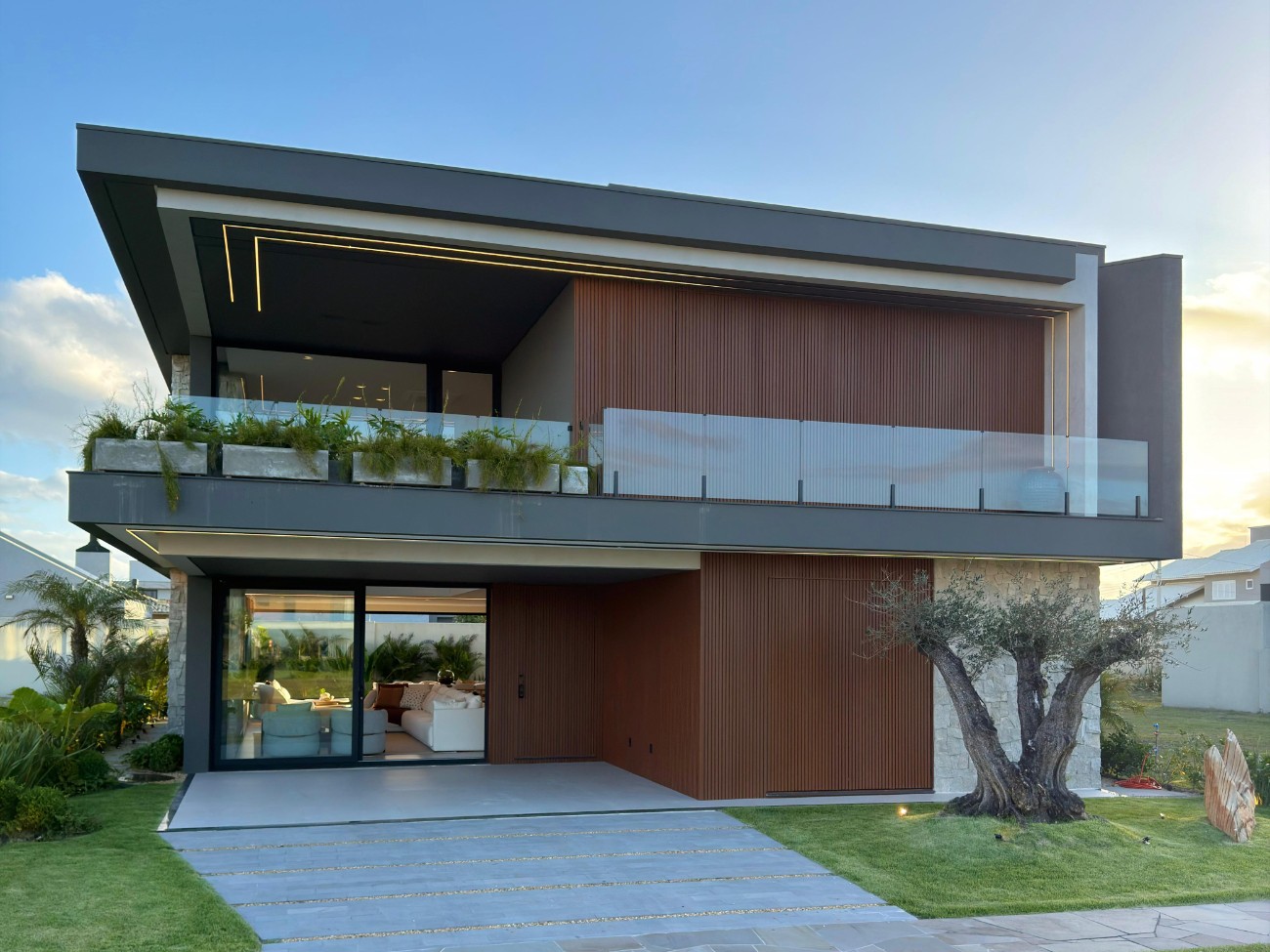 Casa em Condomínio 6 dormitórios para venda, Centro em Xangri-lá | Ref.: 18177