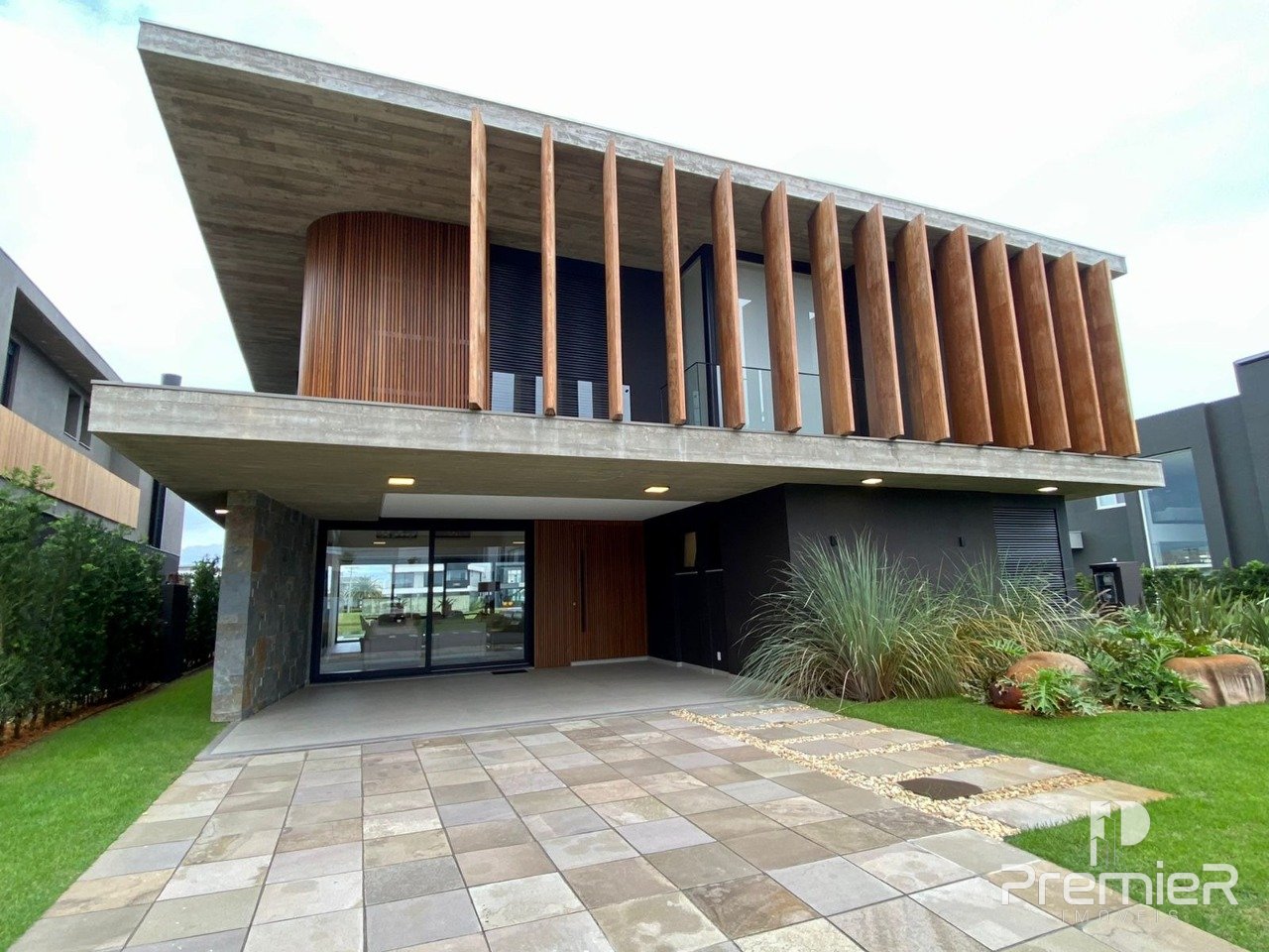 Casa em Condomínio 5 dormitórios para venda, Centro em Xangri-lá | Ref.: 8914